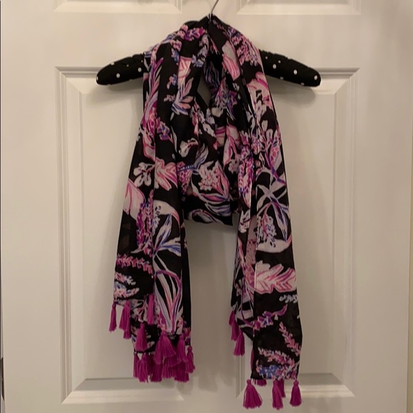 Lilly Pulitzer Accessories - Lilly Pulitzer Resort scarf